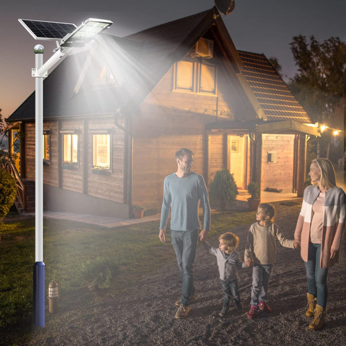 Ultra-Bright Solar Street Light